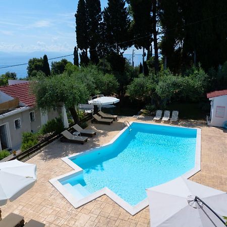 Olive Grove Poolside Apartments Benitses  Eksteriør bilde