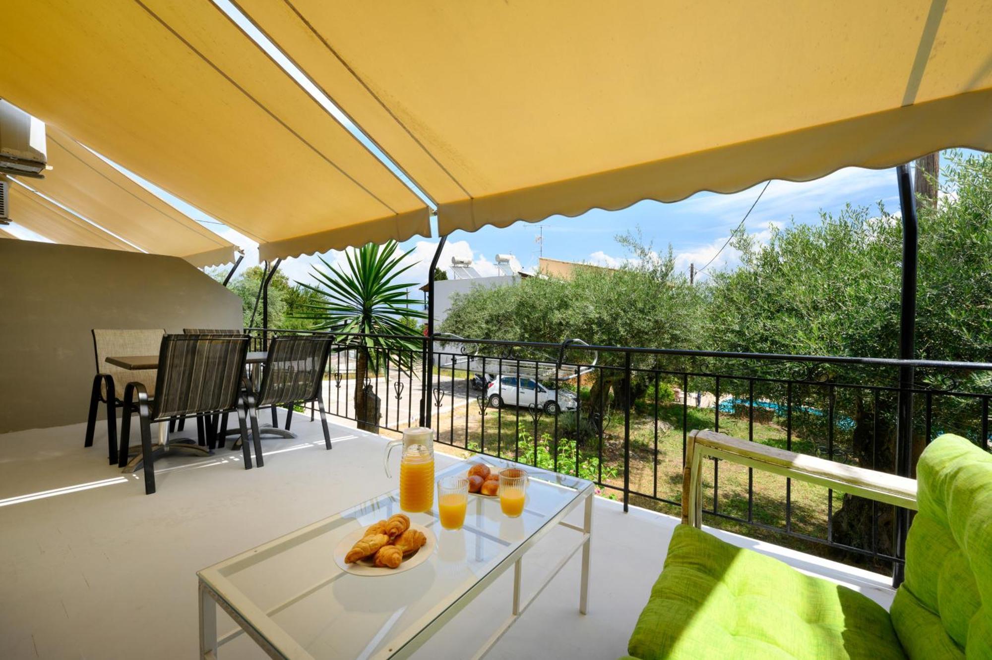 Olive Grove Poolside Apartments Benitses  Eksteriør bilde
